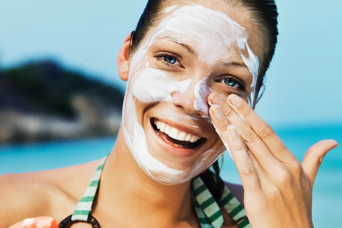 Smart Tips for Skin Care Routine While Traveling