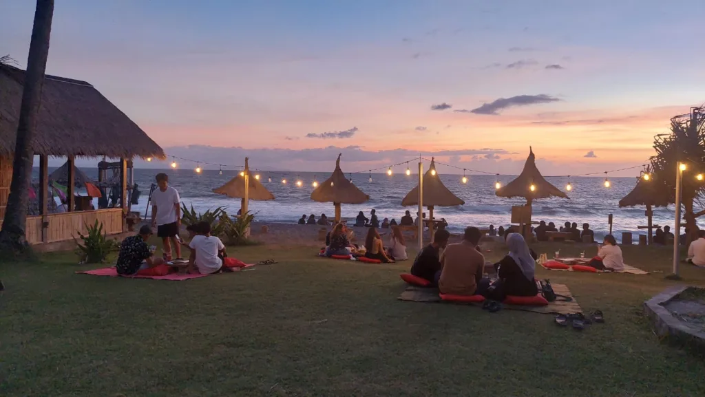 Discovering the Tropical Paradise of Senggigi Beach Lombok