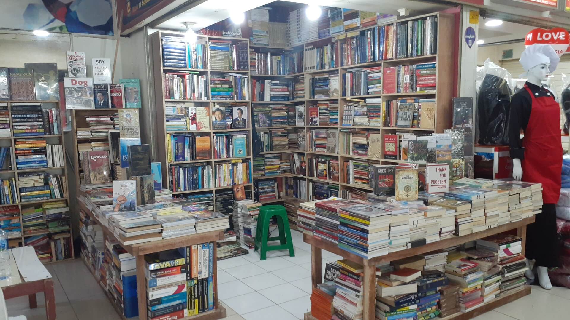 5 Toko Buku Di Jakarta Selatan, Tempat Healing Para Kutu Buku!