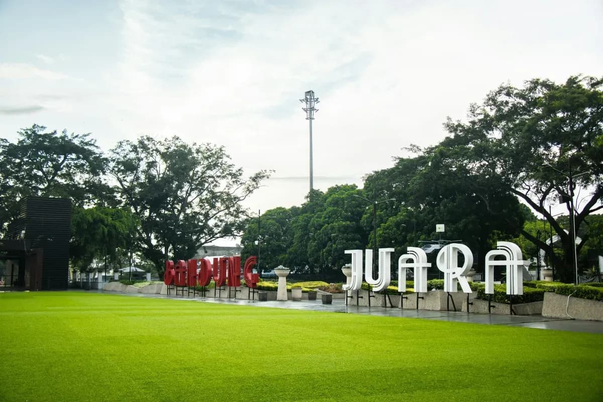 7 Spot Wisata Murah Meriah di Bandung: Alun Alun Bandung sampai Taman Hutan Raya!