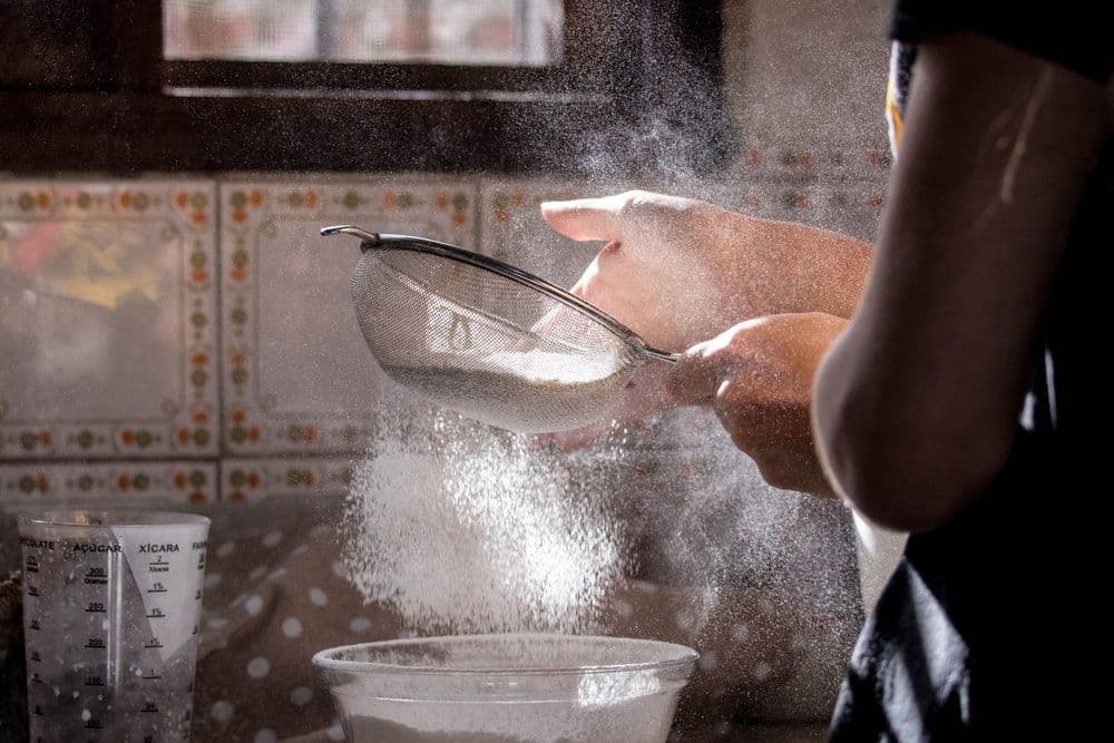 Sedang Mempersiapkan Hidangan Buka Puasa? Simak Perbedaan Jenis Tepung Berikut Ini!